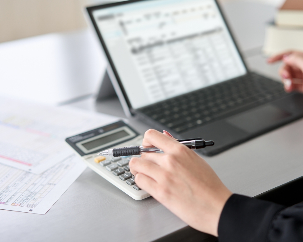 事務仕事の風景